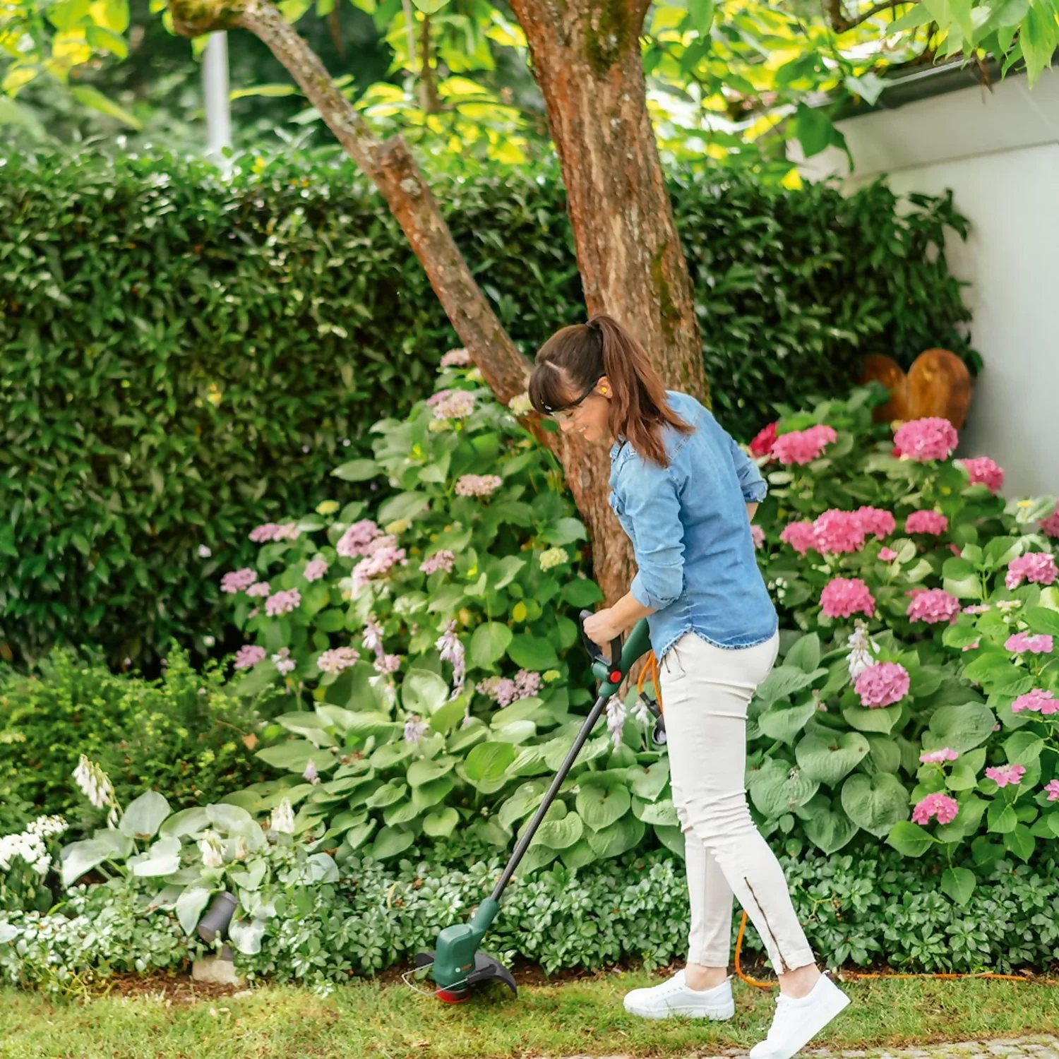 Bosch EasyGrassCut 23 Electric Grass Trimmer 23cm Bosch EasyGrassCut 23 Electric Grass Trimmer 23cm -Deals Furniture Store 12826675 1204935068716335